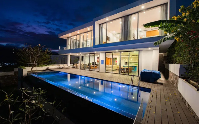 Casa Blanca Villas