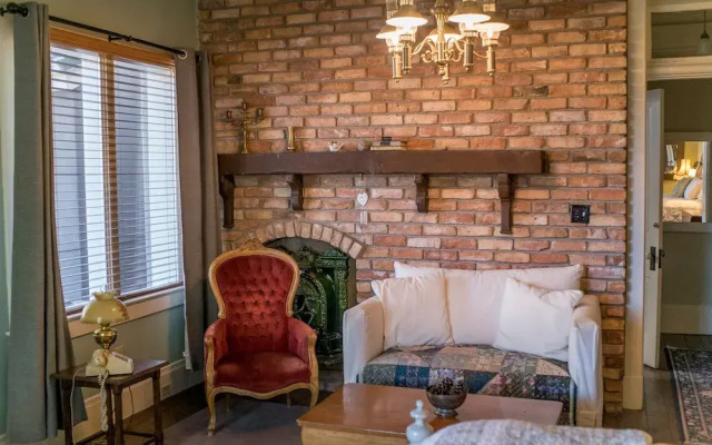 The Mulberry Inn