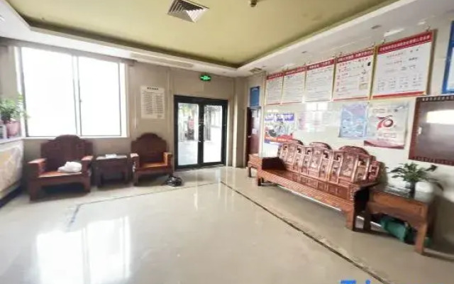 Tian'an Business Hotel, Ding'an