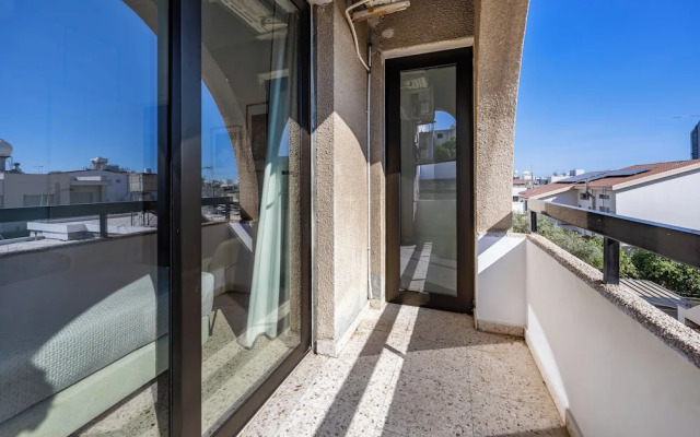 Trygoni Court - Elegant Downtown 3-bdr Apartment