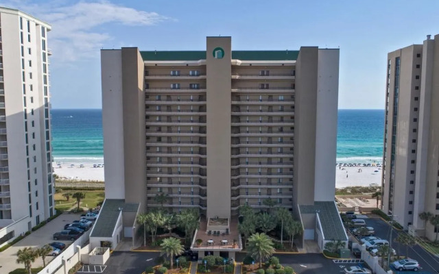 Emerald Towers by Southern Vacation Rentals