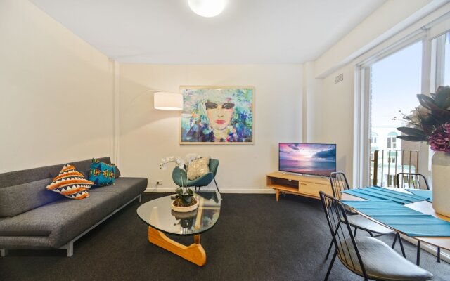 HomeHotel-Urban Retreat in Secure Boutique Block