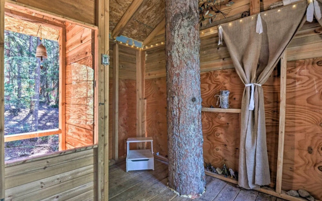 6 Mi to Breck Ski Resort: Family Cabin w/ Hot Tub!