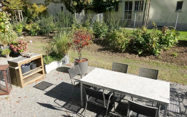 AirHosted - Zurich Vacation Home Rentals