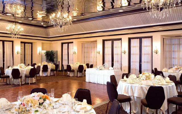 Sheraton Eatontown Hotel