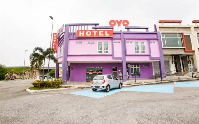 OYO 89677 Sunflower Hotel