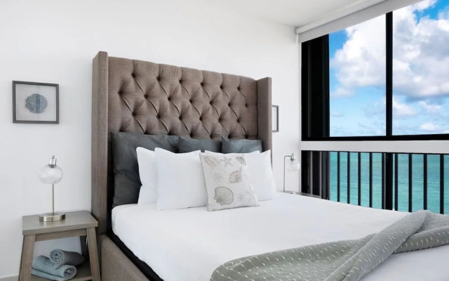 Maria Beach 1BDR Oceanfront Pool Parking