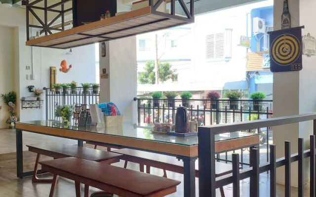 Teacher Cai Homestay