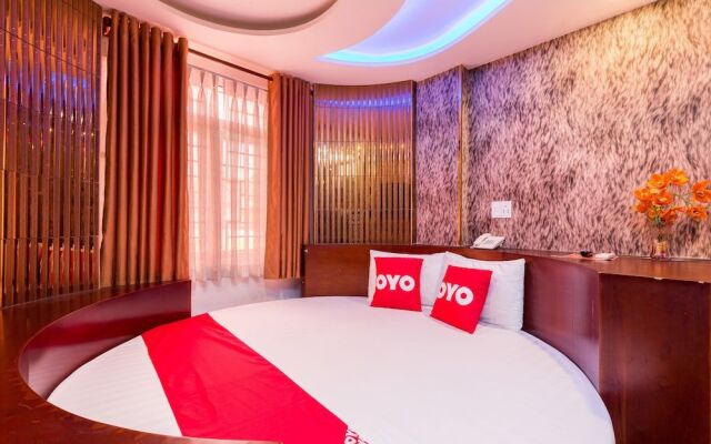 OYO 1108 Iboss Hotel