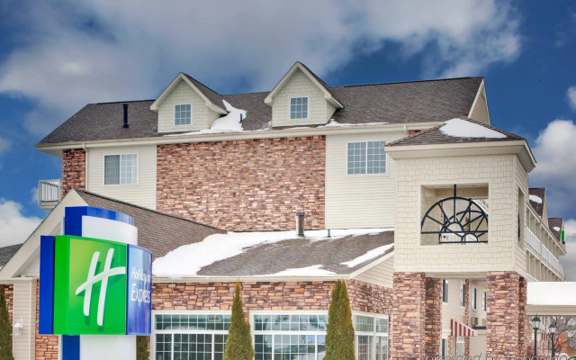 Holiday Inn Express Mackinaw City by IHG