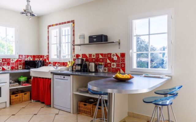 Holiday Home La Garrigue - PUJ100