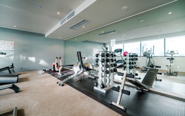 Waterfront Luxury with Pool & Gym