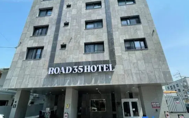 Road35 Hotel
