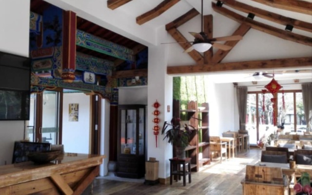 Chuxiong Courtyard China Theme Hostel