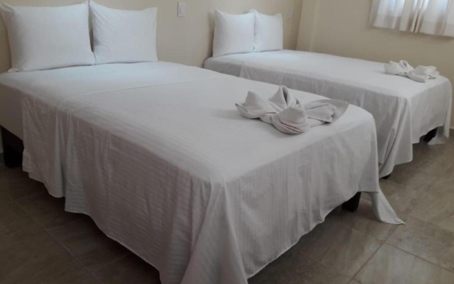Hotel Ashly Loma Larga