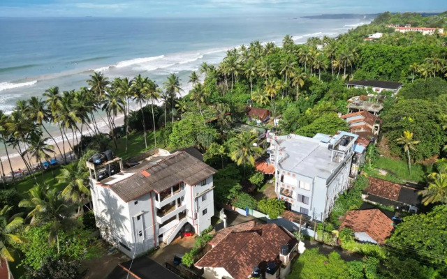 Land's End Matara