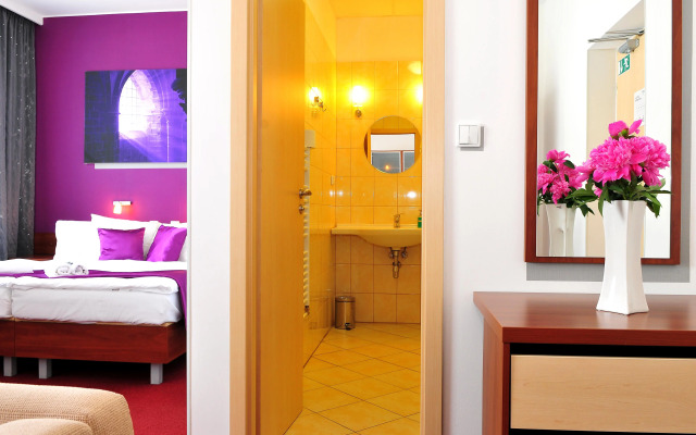 Hotel Color