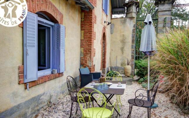 Gîte Montbrison, 2 pièces, 2 personnes - FR-1-496-158