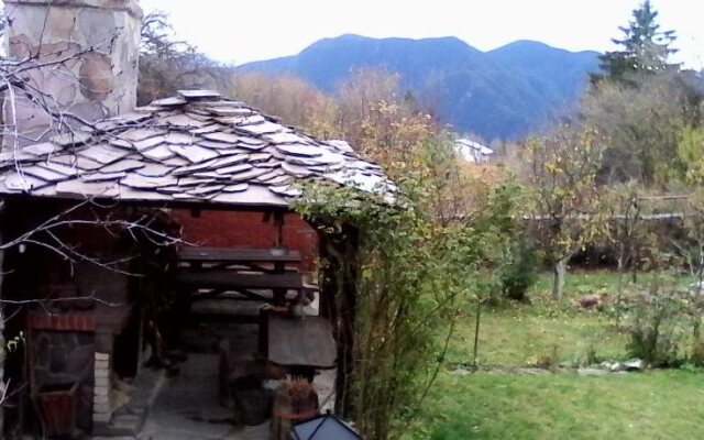 Chapov Guest Rooms