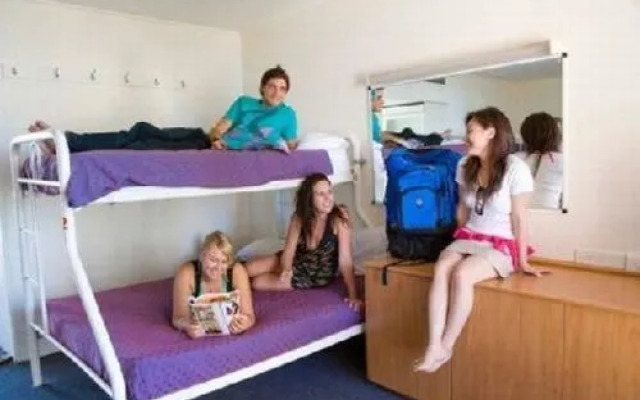 Islander Backpackers Resort