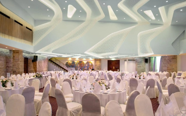 Cleopatra Hotel