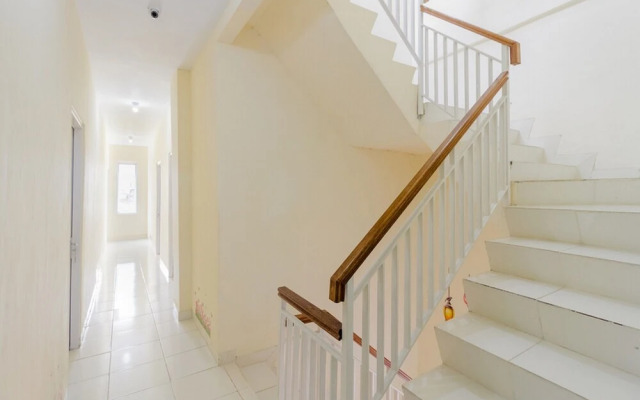 RedDoorz Plus near Taman Rasuna Menteng