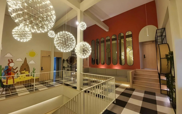 Platinum Hotel