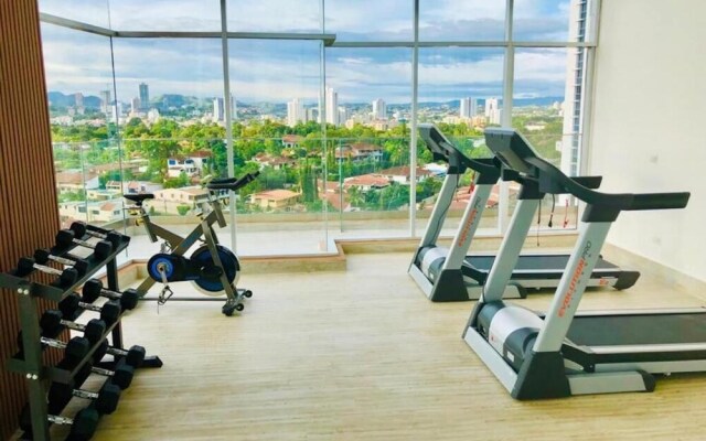 Lush Apartment Ocean View