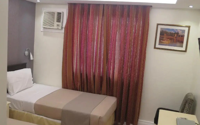 OYO 252 Hotel Euroasia (Vaccinated Staff)