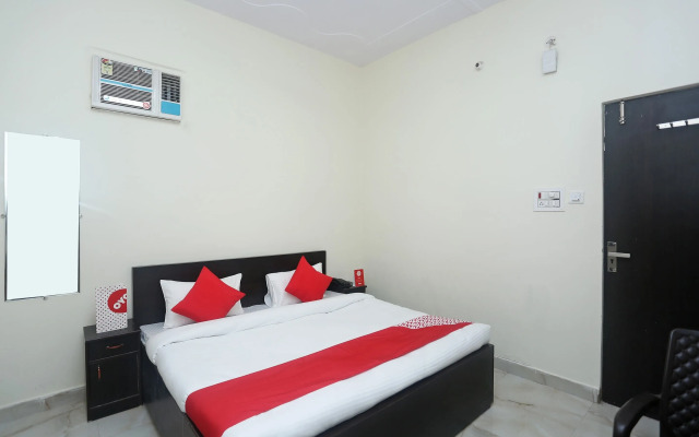OYO 16904 Hotel Maharaja Palace