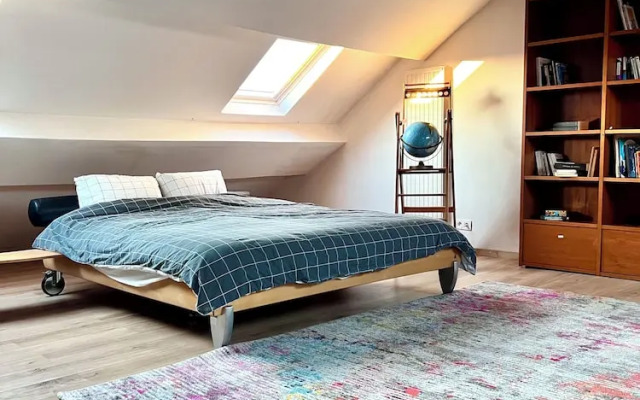 Spacious Family Apartment Midi
