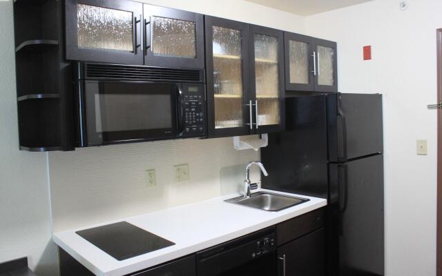 Candlewood Suites Tulsa