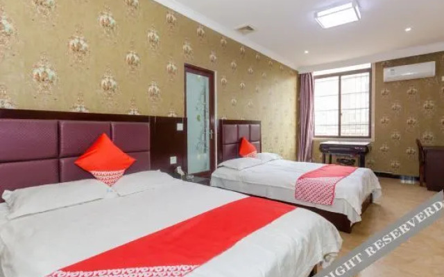 Oyo Jinghong Hotel