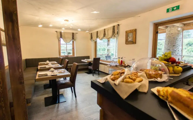 Hotel Les Montagnards