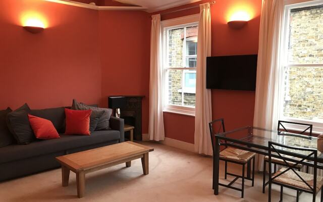 Wix's Lane 3 bed Apartment