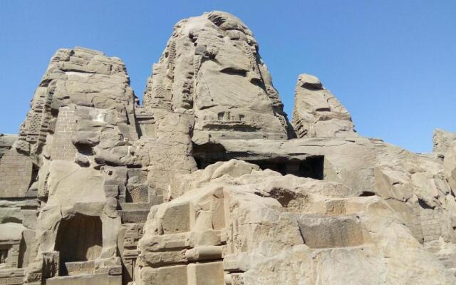 Mount Edge by FabHotel