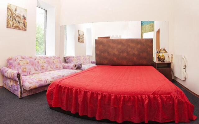 Margo Hotel