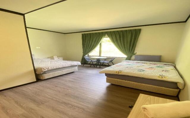 Oyo 90616 George Adventure Base