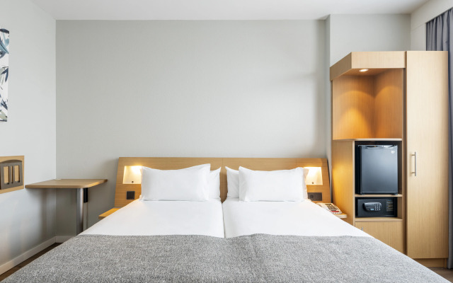 Hotel ILUNION Valencia 4