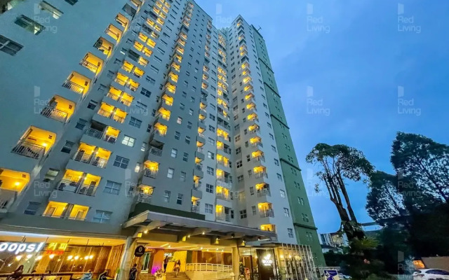 RedLiving Apartemen Parahyangan Residence - Anton Rooms