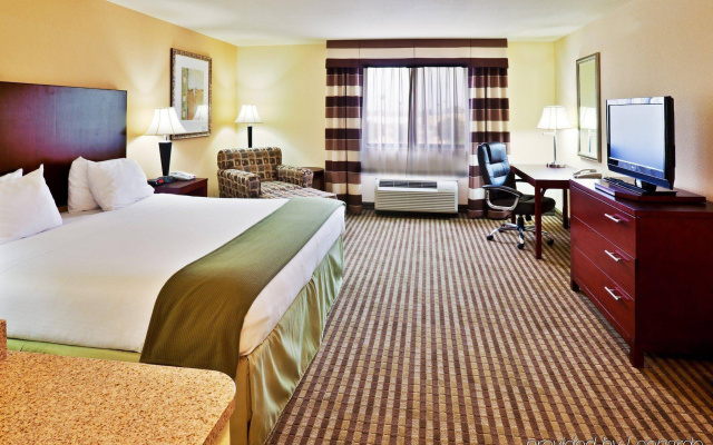 Holiday Inn Express & Suites Ponca City by IHG