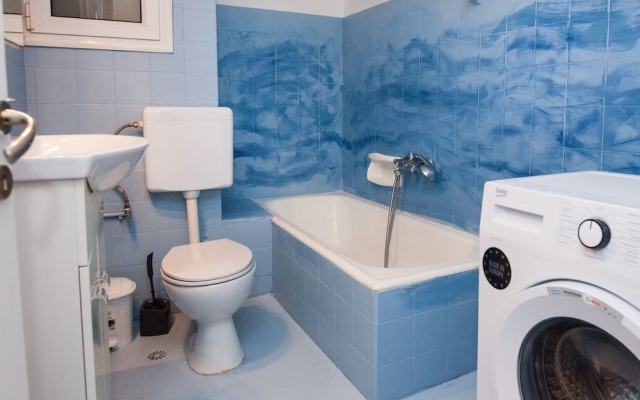 Spacious New Apartment in Alimos