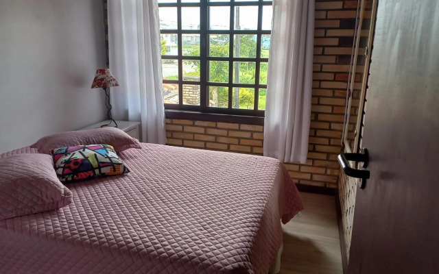 Aluguel Casa Garopaba - 7 quadras do mar