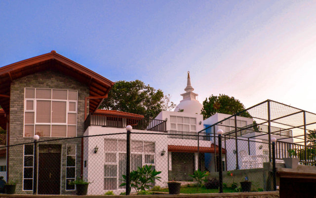 Villa Baywatch Rumassala