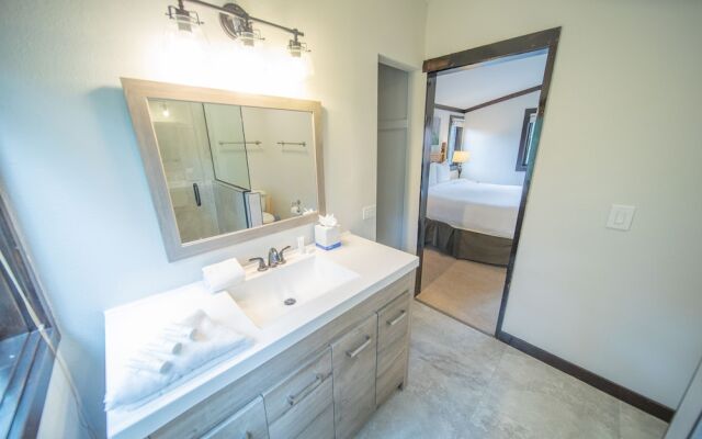 Tennis Townhomes 1323