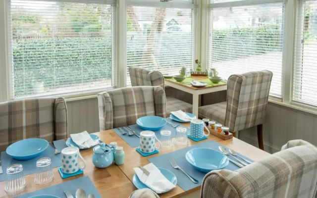 Bridgend House B & B