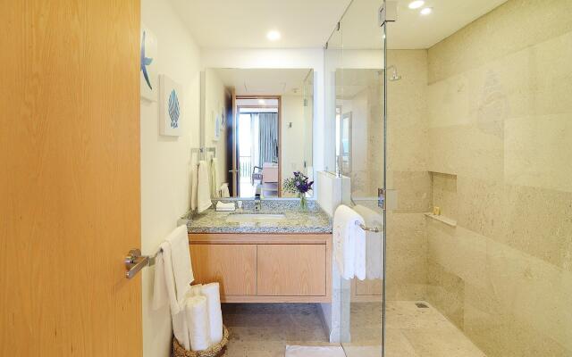 Condo Solaria G202 in Ventanas Residencial