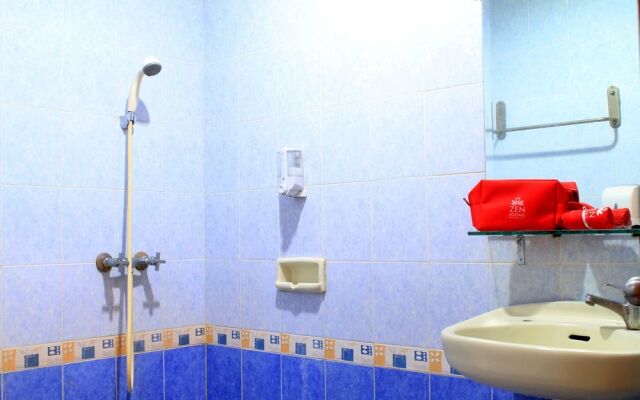 ZEN Rooms Akbar Kebon Kawung