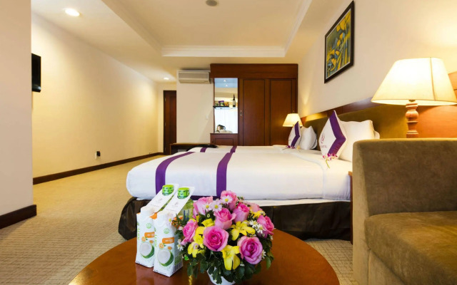 TTC Hotel Deluxe Tan Binh