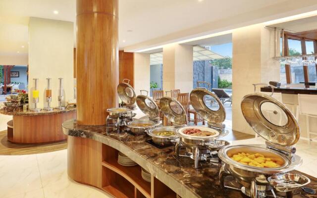 Townhouse Oak Signature Hotel